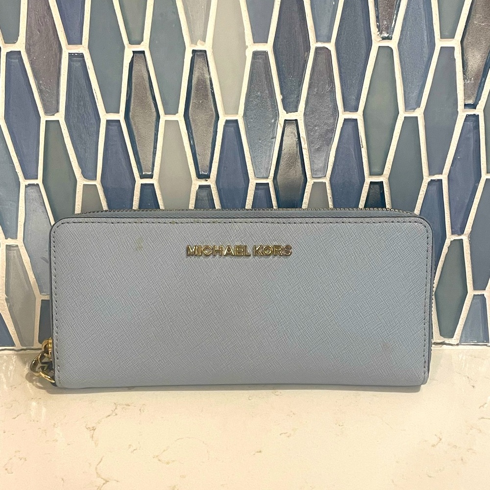 Michael Kors Continental Wristlet
